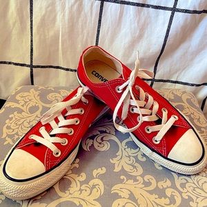 Red Converse - Size 7